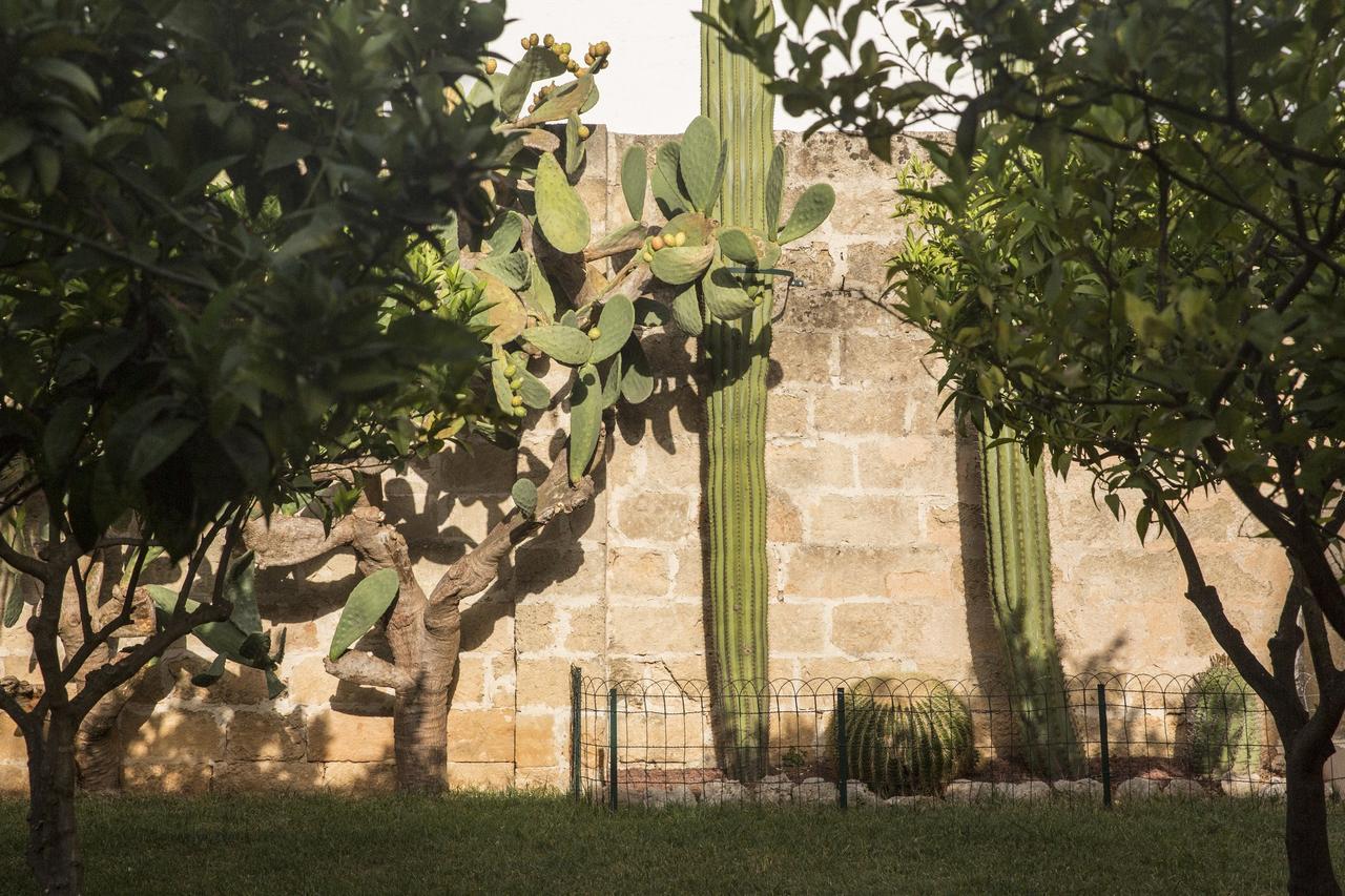 Palazzo Morisco Bed & Breakfast Gagliano del Capo Exterior photo
